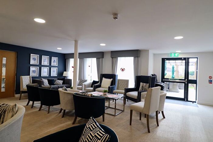 1 Bedroom Flat For Sale In Jupiter House, Hindhead Knoll, Walnut Tree, Milton Keynes, MK7