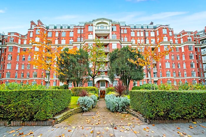 2 Bedroom Flat For Sale In Maida Vale, London, W9