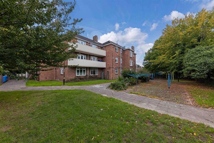 1 Bedroom Flat For Sale In Clare Close, Norwich, NR3