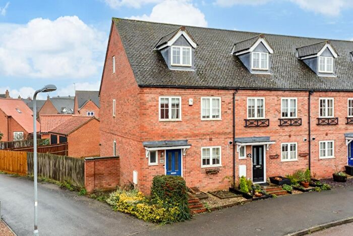 3 Bedroom Property For Sale In Rose Hill Way, Mawsley, NN14