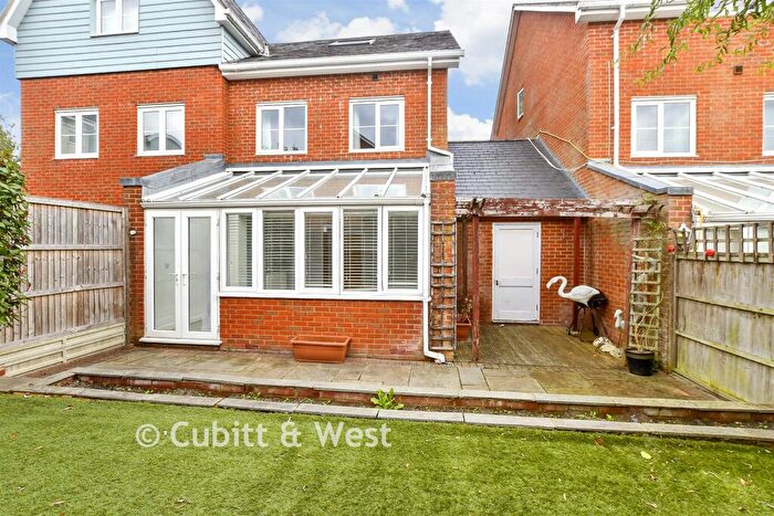 4 Bedroom Semi Detached House For Sale In Goodworth Road, Redhill, Surrey, RH1