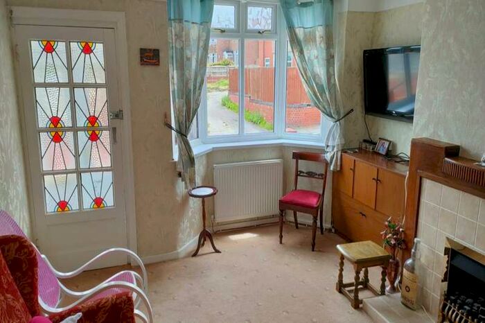 2 Bedroom Detached Bungalow For Sale In Vinegar Hill, Rhosllanerchrugog, Wrexham, Clwyd, LL14