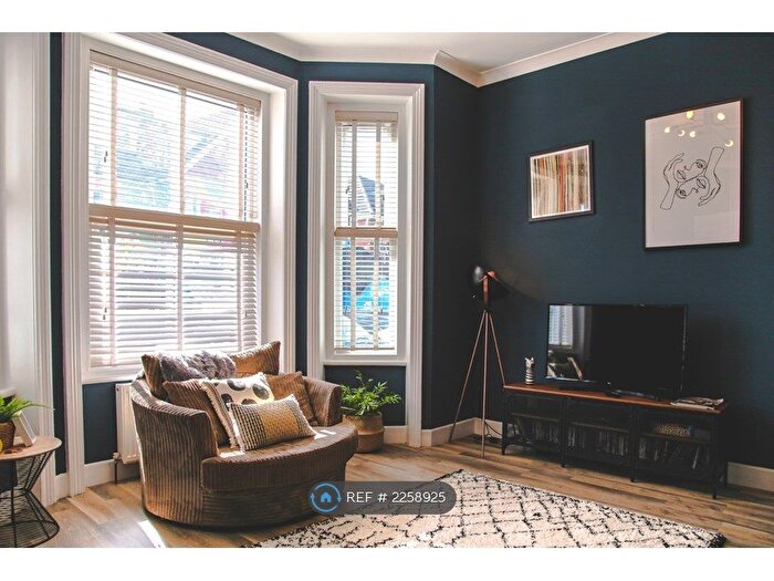 1 Bedroom Flat To Rent In Horace Road, Bournemouth, BH5