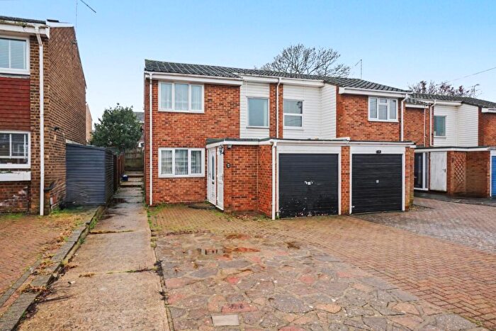 2 Bedroom End Of Terrace House For Sale In Tyler Drive, Rainham, ME8