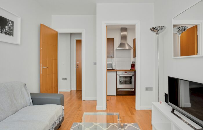 1 Bedroom House To Rent In Watling Street, London, London, EC4M