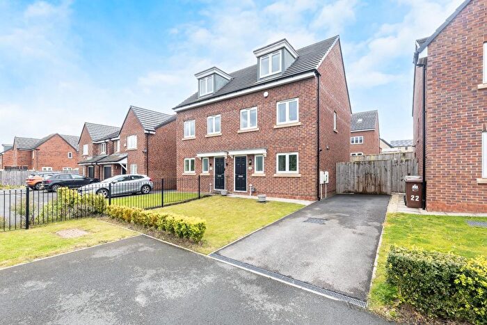3 Bedroom Semi-Detached House For Sale In Epsom Close, Castleford, WF10