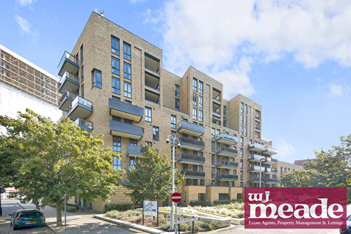 1 Bedroom Flat To Rent In Lariat Court, Bow, E3