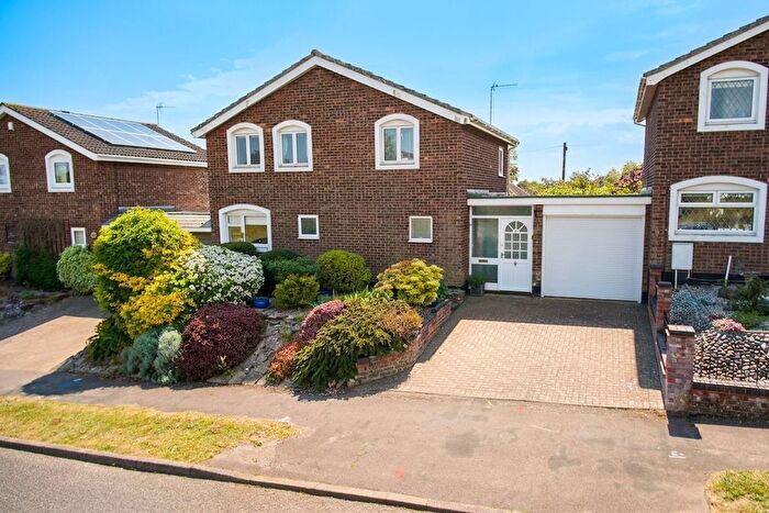 3 Bedroom Link Detached House For Sale In Proctor Road, Chedgrave, Norwich, NR14