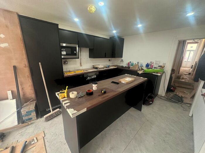 5 Bedroom Terraced House To Rent In Penheved Street, Grangetown, Grangetown, CF11