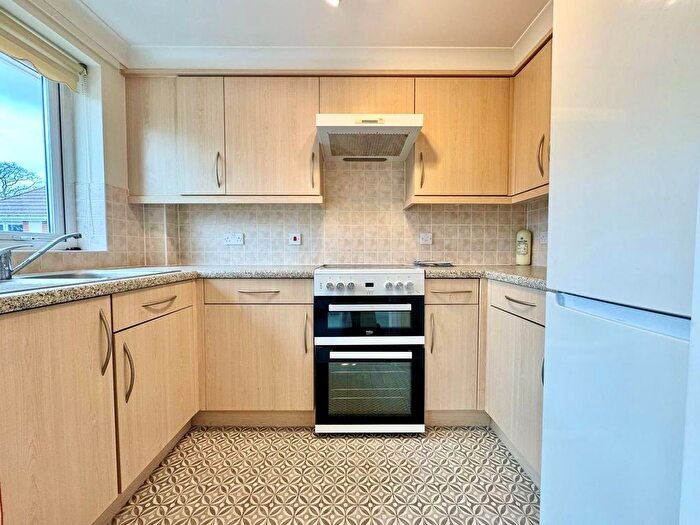 2 Bedroom Property To Rent In Station Road, Ferndown, BH22