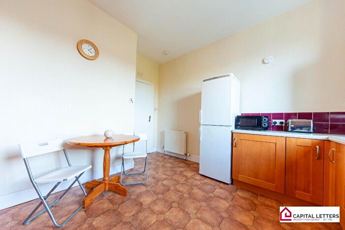 1 Bedroom Flat To Rent In Chestnut Row, Aberdeen, AB25