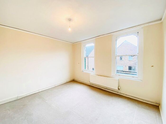 4 Bedroom Flat To Rent In Wapping Lane, Wapping, London, E1W