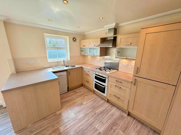 3 Bedroom Property To Rent In Kenneth Mckee Plain, Norwich, Norfolk, NR2