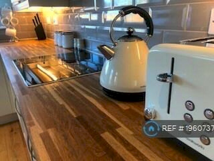 3 Bedroom Terraced House To Rent In Edinburgh Street, Swindon, SN2