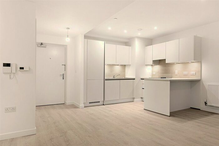 2 Bedroom Flat To Rent In Tabbard Apartments, East Acton Lane, London, W3