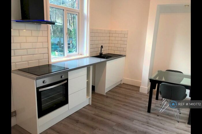 1 Bedroom Flat To Rent In Alexandra Road, Blackburn, BB2