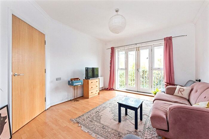 1 Bedroom Flat To Rent In Eastway, London, E9