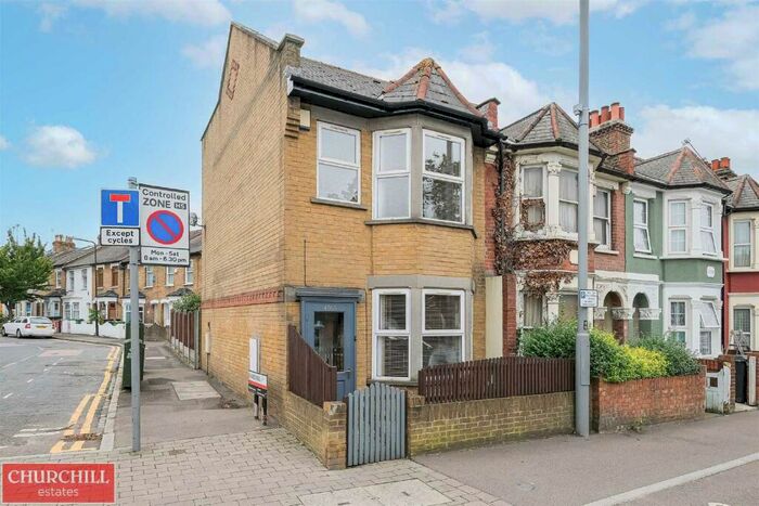 2 Bedroom End Of Terrace House To Rent In Forest Road, Walthamstow, E17