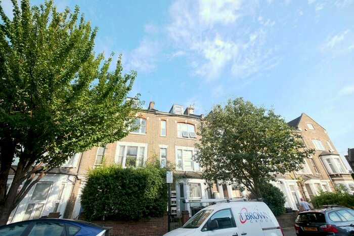 2 Bedroom Apartment To Rent In Somerfield Road, London, N4