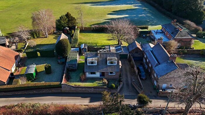 3 Bedroom Detached House For Sale In Castle Lane, Donnington, Newbury, RG14