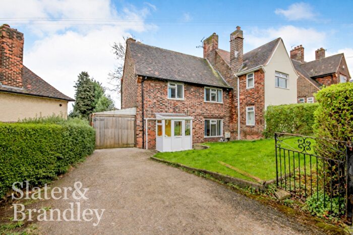 3 Bedroom Semi Detached House To Rent In Gunthorpe Drive, Nottingham, NG5