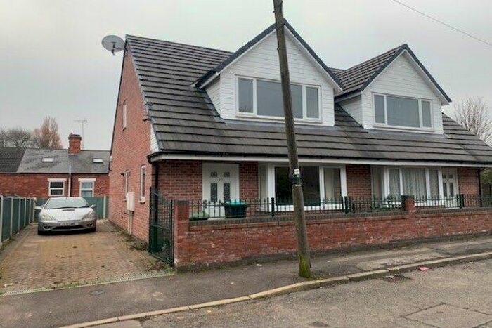 2 Bedroom Semi-Detached House To Rent In Grove Street, Mansfield NG19