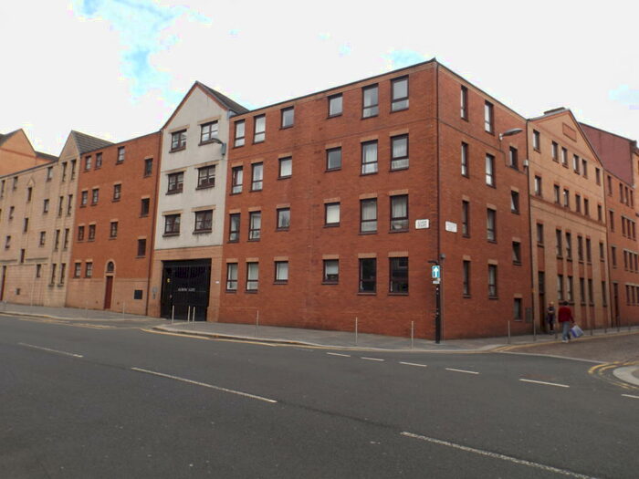 2 Bedroom Flat To Rent In Albion Gate, Merchant City, G1