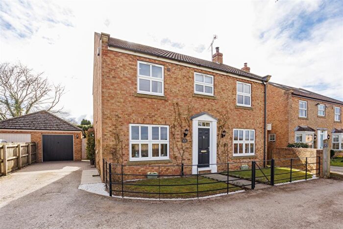 4 Bedroom Detached House For Sale In Thornhill Wind, Alne, York, YO61