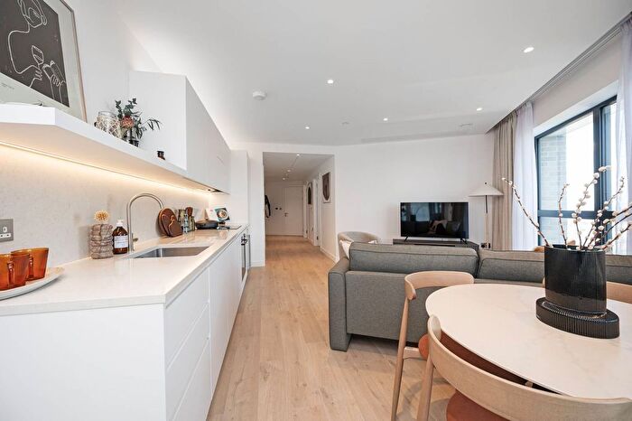2 Bedroom Flat To Rent In Alma, New Drum Street, Aldgate, London, E1