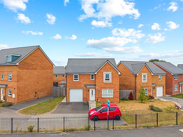 4 Bedroom Detached House For Sale In Oriel Drive, Barnsley, S71