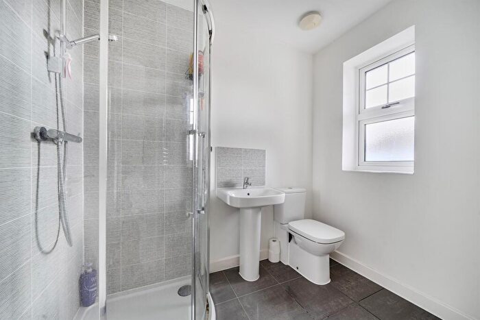 3 Bedroom Link Detached House For Sale In Wareham, BH20 - Photo 12