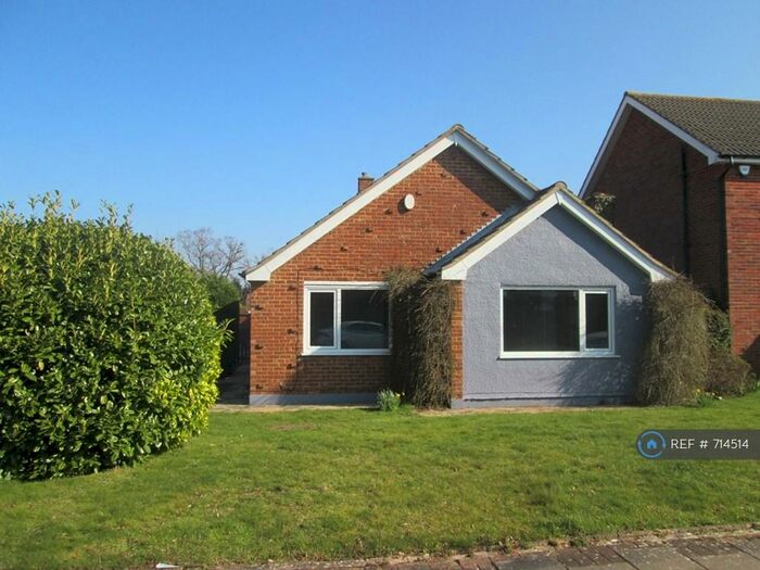 4 Bedroom Detached House To Rent In Nutfield Way, Orpington, BR6