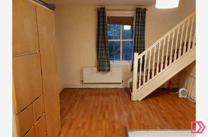 1 Bedroom Flat To Rent In Waverley Road, Sefton Park, Liverpool, Merseyside, L17