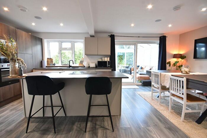 3 Bedroom Bungalow For Sale In Povey Cross Road, Horley, Surrey, RH6