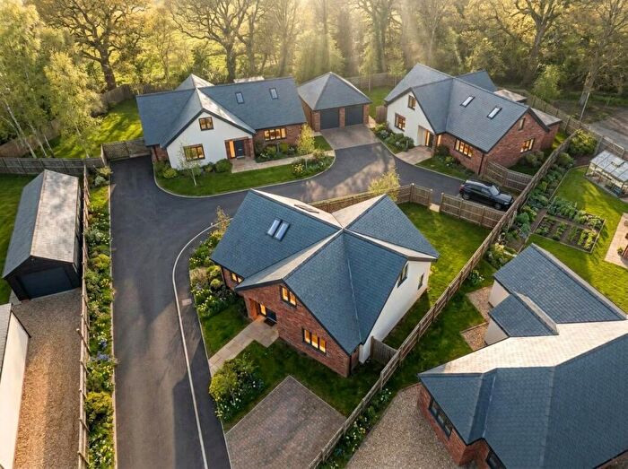 3 Bedroom Detached House For Sale In Breachwood Green, Hitchin, SG4