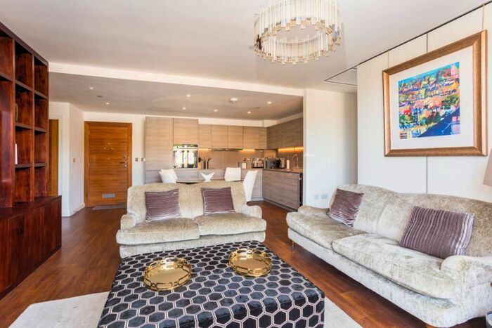 2 Bedroom Flat To Rent In Victoria Bridge Road Bath, BA2