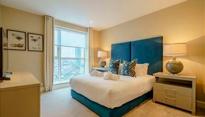 2 Bedroom Flat To Rent In Westferry Circus, London, E14