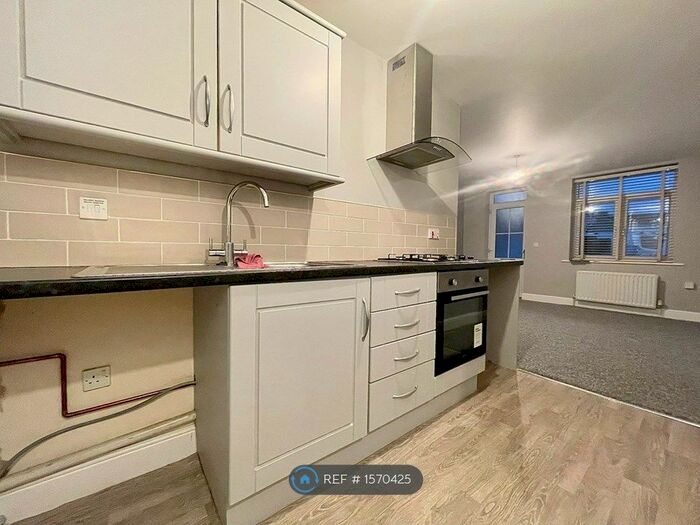 2 Bedroom Flat To Rent In Romany Road, Great Ayton, Middlesbrough, TS9