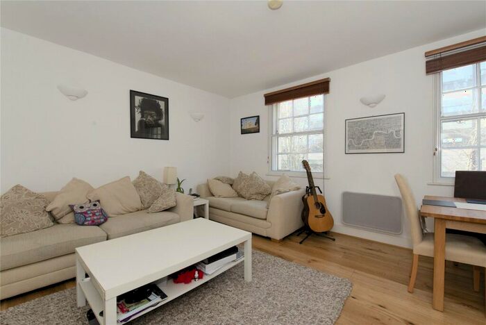 2 Bedroom Flat To Rent In St John Street, Angel Southside, EC1V