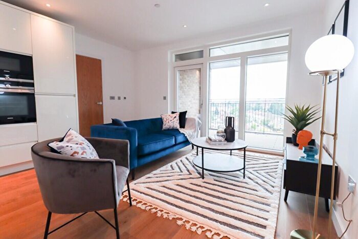 3 Bedroom Flat To Rent In Florence House, Lundy Close, London, NW9