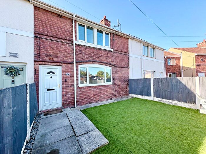 4 Bedroom Terraced House For Sale In Deacon Crescent, New Rossington, DN11