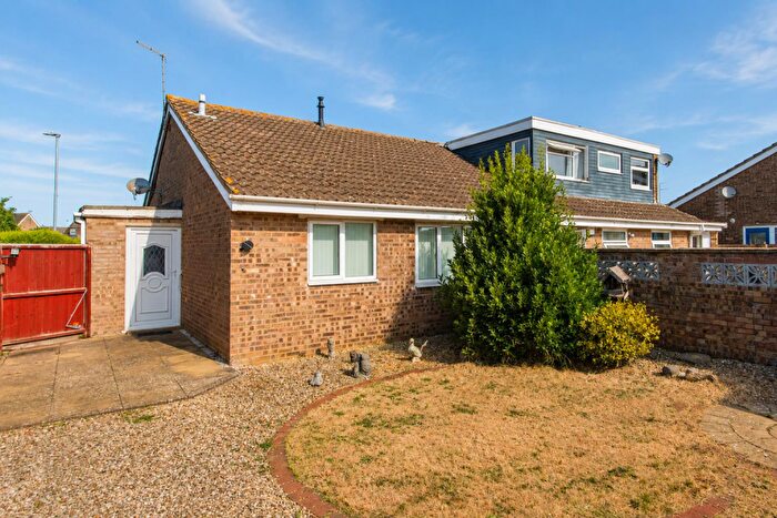 3 Bedroom Bungalow For Sale In Bergen Walk, Corby, NN18