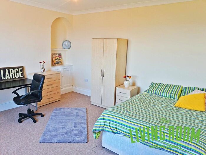 5 Bedroom House To Rent In Terrace Road, Mount Pleasant, Swansea, SA1