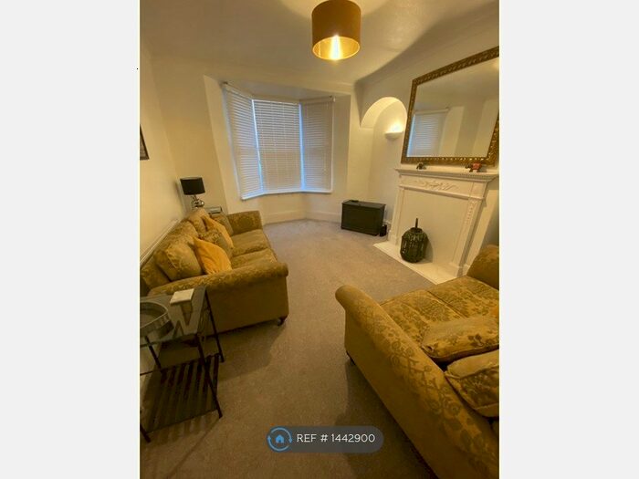 1 Bedroom Flat To Rent In Western Place, Worthing, BN11