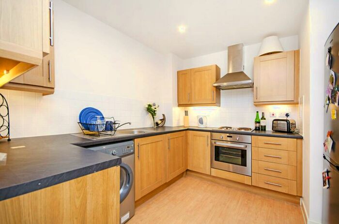 1 Bedroom Flat To Rent In Plough Close, Kensal Green, London, NW10