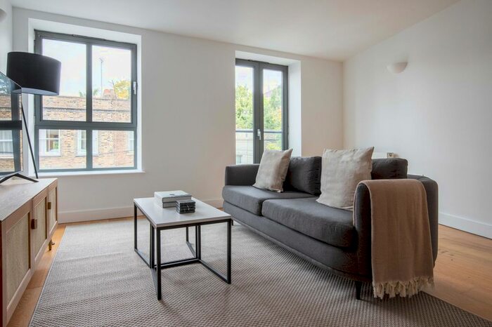 3 Bedroom Flat To Rent In King's Cross, London, N1