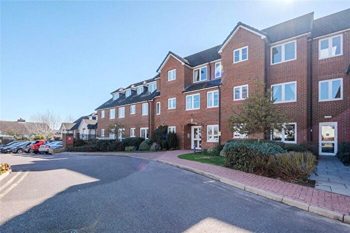 1 Bedroom Apartment For Sale In Eden Court, Bletchley, MK2