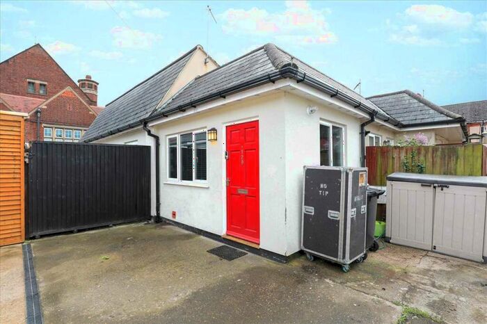 2 Bedroom Property To Rent In Wood Street, Kettering, NN16