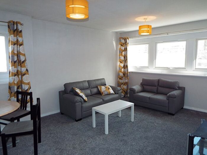 2 Bedroom Flat To Rent In Cambridge Tower, Brindley Drive, City Centre, Birmingham, B1