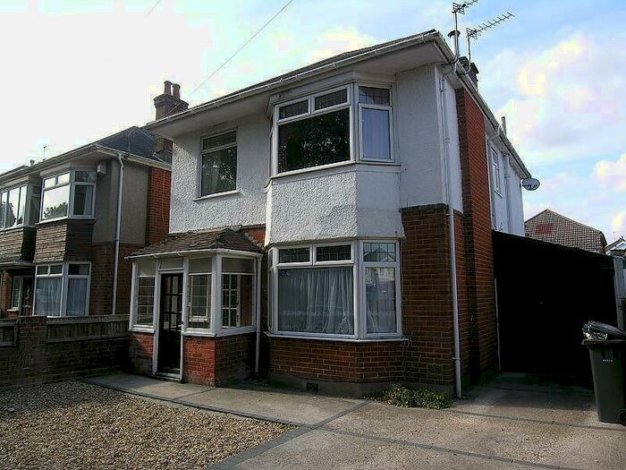 4 Bedroom House To Rent In Bedroom Detached House In Moordown, BH9